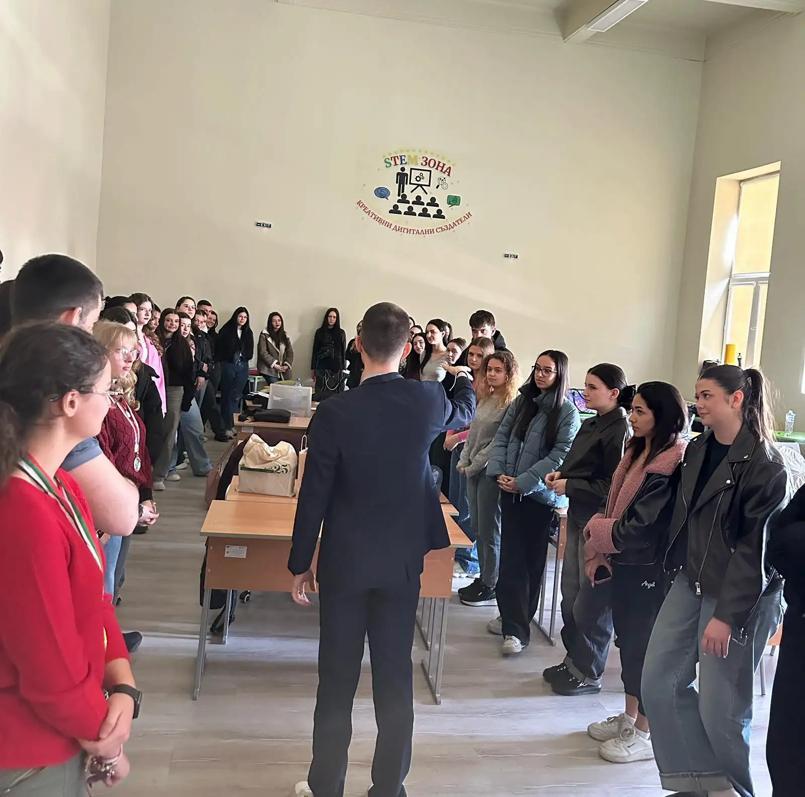 Галерия – снимка 3