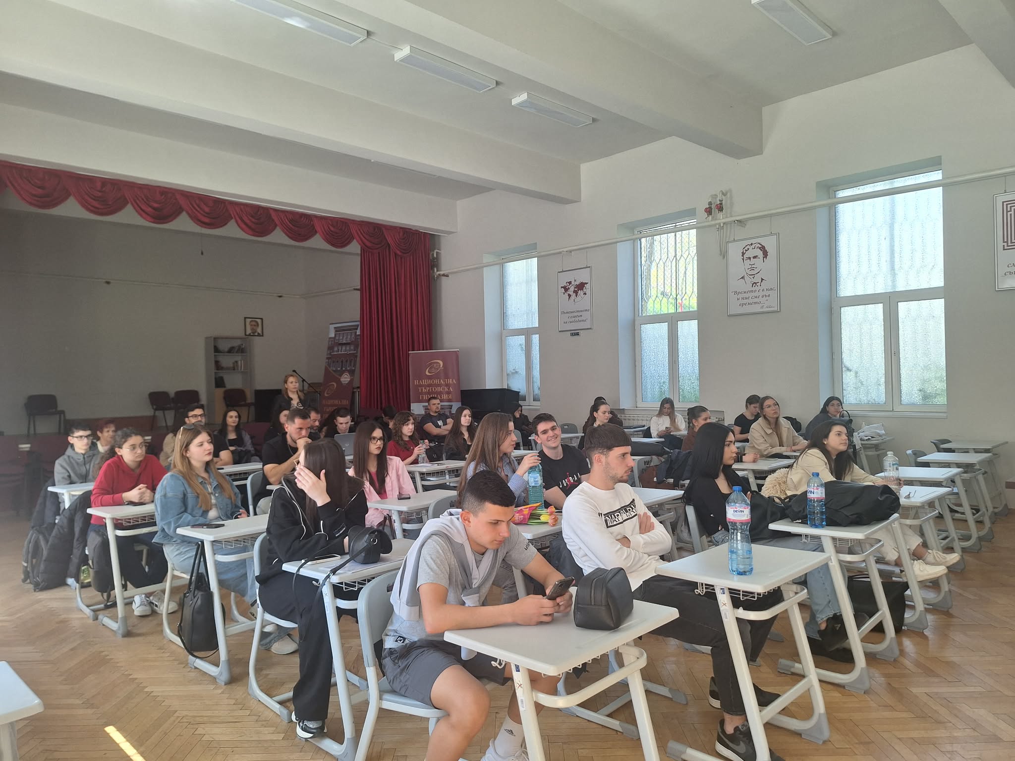 Rencontre avec le Bureau du travail a orienté les diplômés du NTG vers le marché du travail