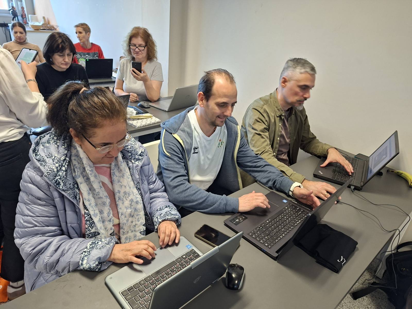 Галерия – снимка 3